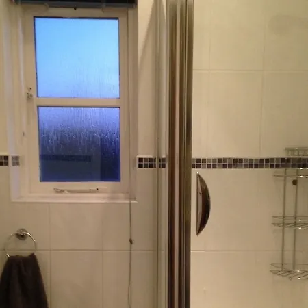 ゲストハウス Rebels Hide -self Check In Clifton